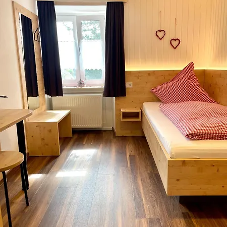 Krone Holzschlag *